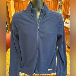Vineyard Vines women’s Textured quarter zip Pullover. Sharp navy blue w/logos. L